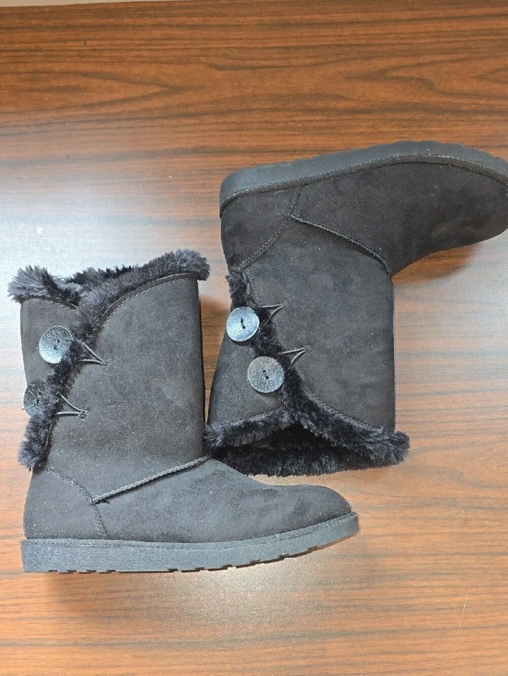 SO Black Faux Fur Button-Detail Women’s Winter Boots